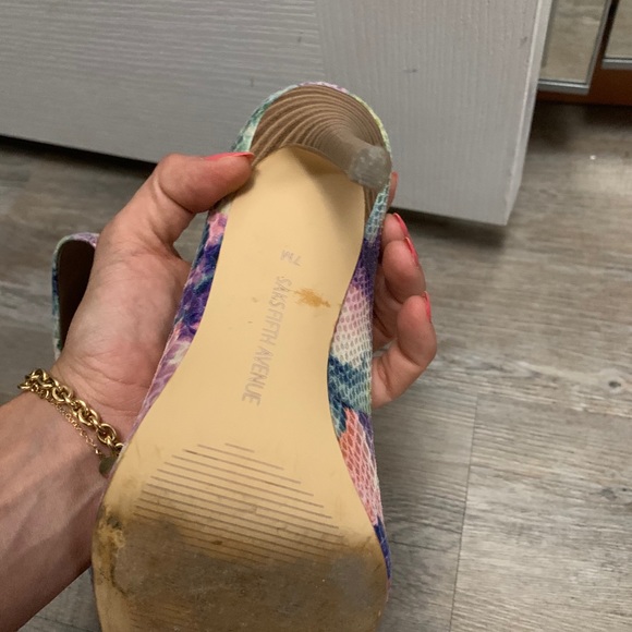 Saks Fifth Avenue Leather Heels - Picture 5 of 10